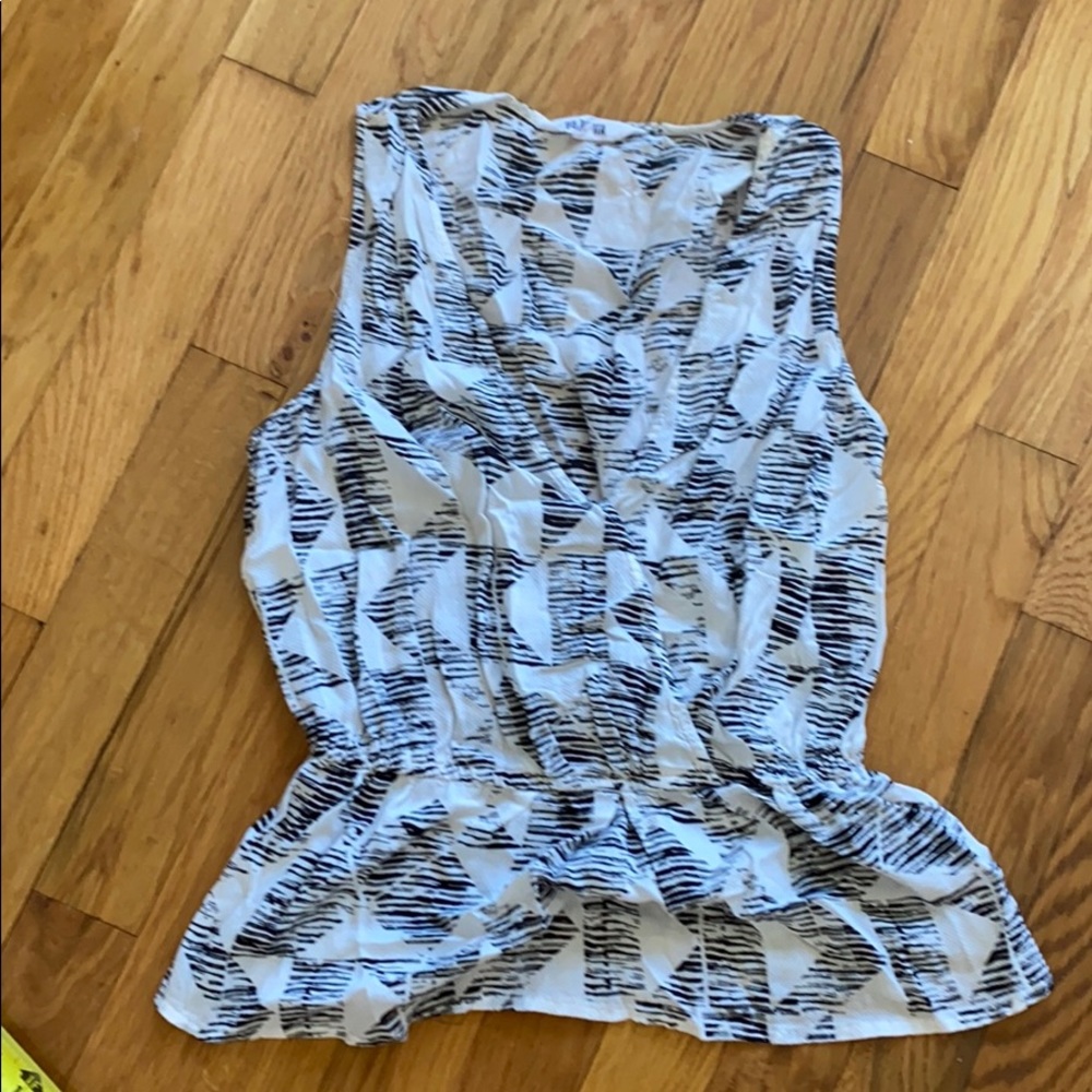 BB Dakota Sleeveless Blouse